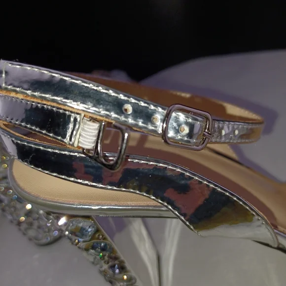 S🙁RRY No Longer Available* Please check out my other size 10 shoes😀 available. - Picture 4 of 9